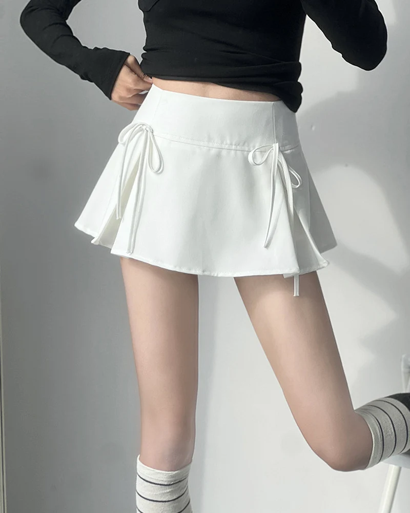 Mini Skirt With Bow - immagine 3